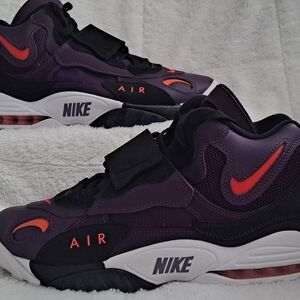 Nike Air Black and Purple Athletic Shoes